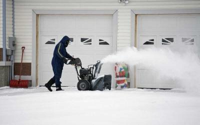 How to Winterize your Garage Door