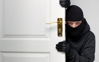 How Thieves Break Into Garages