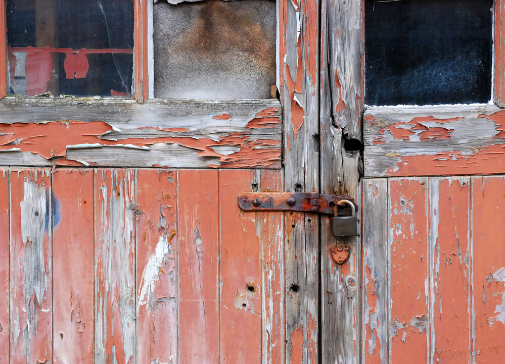 Should You Repair or Replace Your Old Garage Door? - OlD Garage Door